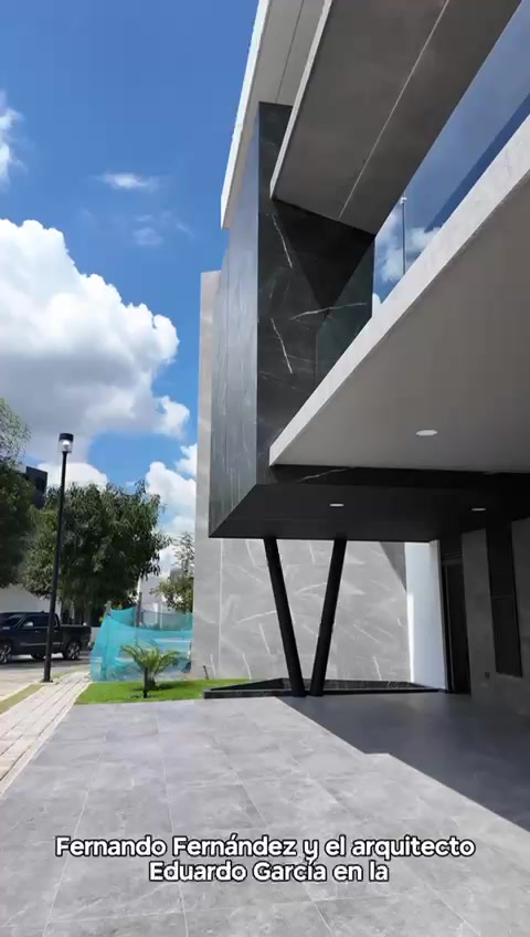 Fachada exterior de residencia con acabados premium de Grupo Dalvi en Puebla